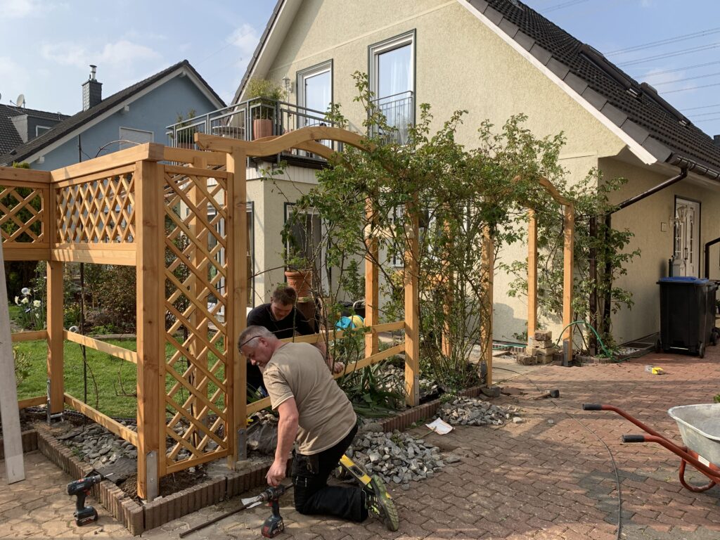 Galabau Gies Team bei der Arbeit